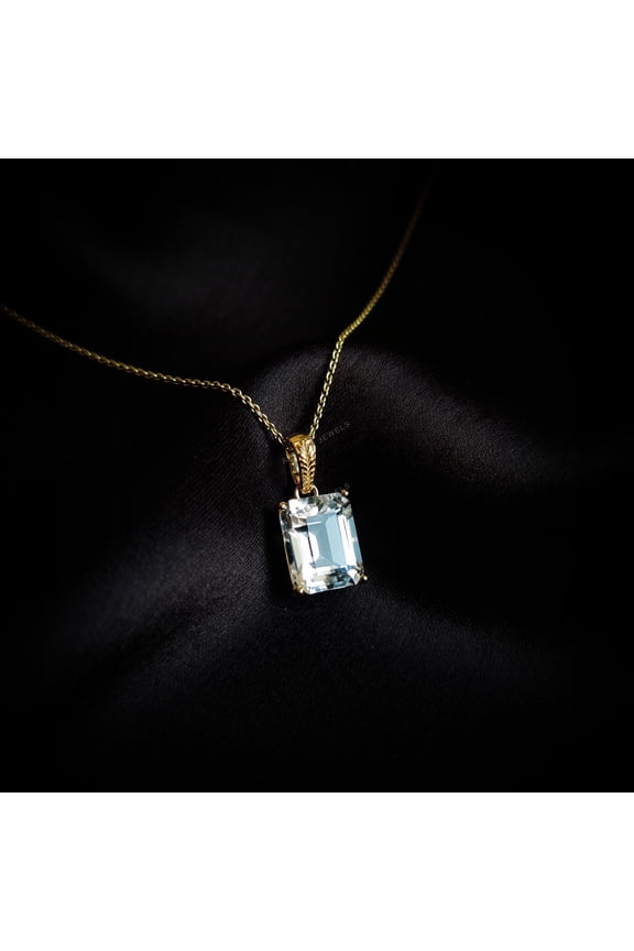 Natural Crystal Quartz Pendant, 14K Solid Quartz Gold Pendant, April Birthstone Pendant, Christmas Gift, Crystal Quartz Jewelry