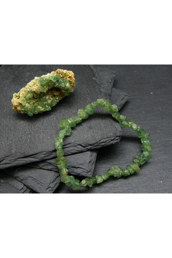 Natural Demantoid Garnet 5-6mm Tumble Shape Rough Cut Beads Stretchable Bracelet for Men & Women.