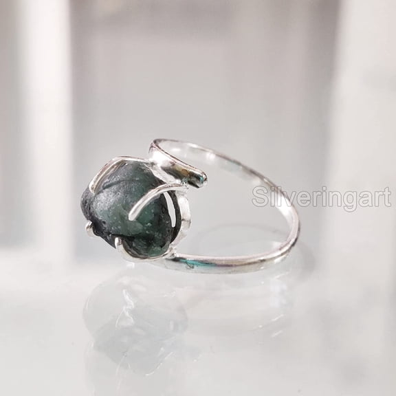 Natural Emerald Ring, Rough Emerald Gemstone Ring, AAA May Birthstone, Cross Prong Band, 925 Sterling Silver, Womens Ring, Christmas, Thanksgiving, Handmade, Statement Jewelry, Rough Gemstone Jewelry