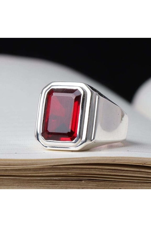 Emerald Cut Garnet Gemstone Ring in 925 Sterling Silver
