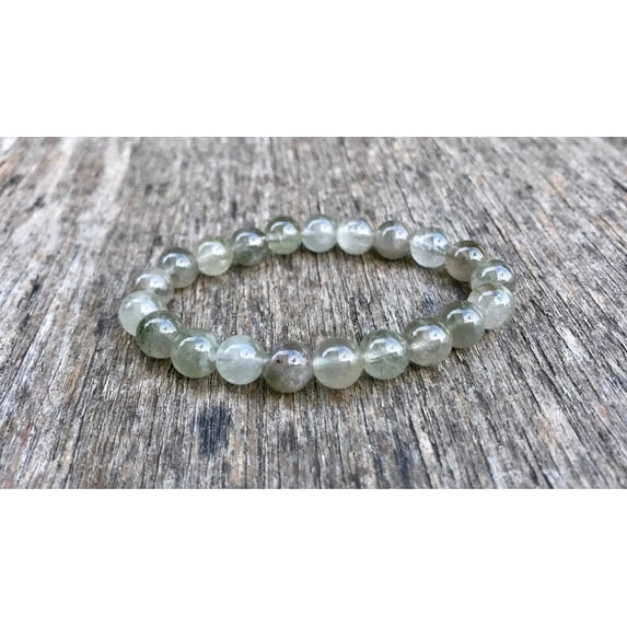 Natural Gray Green Rutile 8mm Round Shape Smooth Cut Beads Stretchable Bracelet for Men & Women.