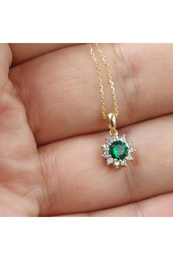Natural Green Emerald Pendant Silver Pendant Handmade Pendant may birthstone emerald jewelry locket chain Promise Pendant