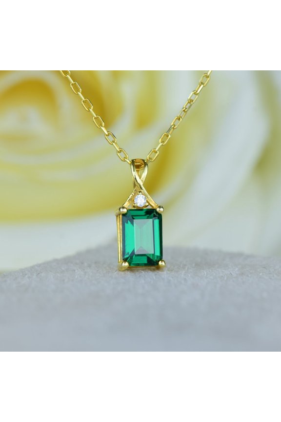 Natural Green Emerald Pendant Silver Pendant Handmade Pendant may birthstone emerald jewelry locket chain Promise Pendant