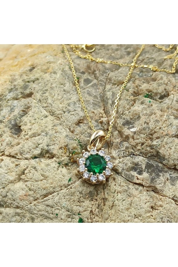 Natural Green Emerald Pendant Silver Pendant Handmade Pendant may birthstone emerald jewelry locket chain Promise Pendant