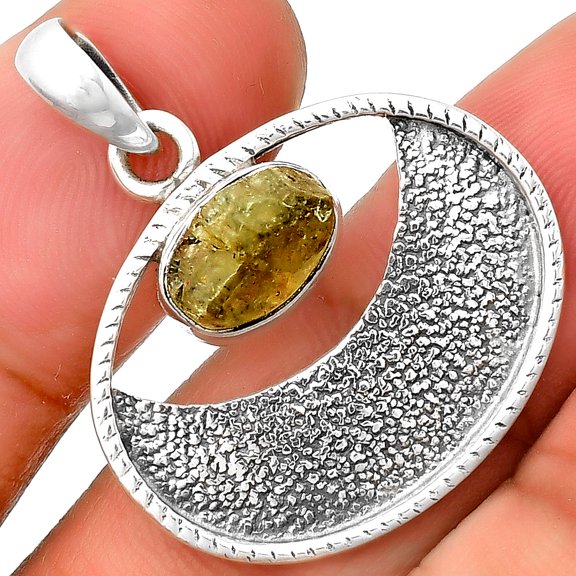 Natural Green Kyanite Rough - India 925 Sterling Silver Pendant Jewelry P-1630 SDP133032