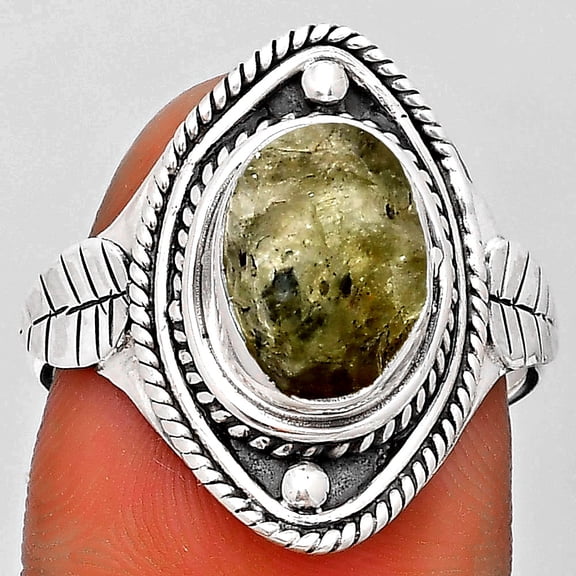 Natural Green Kyanite Rough - India 925 Sterling Silver Ring s.8 Jewelry R-1258 SDR194087