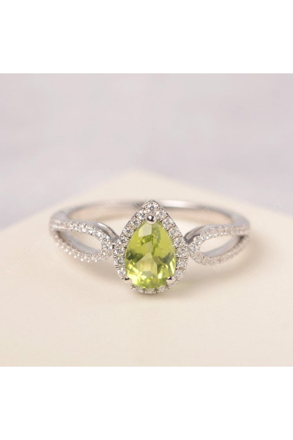 Natural Green Peridot 925 Sterling Silver Ring, Gift for Her, Pukharaj Ring, Birthstone Rings for Women, Gift For Her