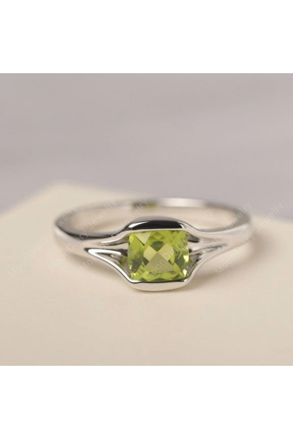 Natural Green Peridot 925 Sterling Silver Ring, Gift for Her, Pukharaj Ring, Birthstone Rings for Women, Gift For Her
