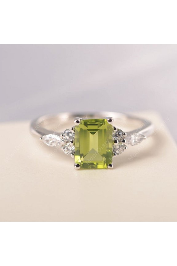 Natural Green Peridot 925 Sterling Silver Ring, Gift for Her, Pukharaj Ring, Birthstone Rings for Women, Gift For Her