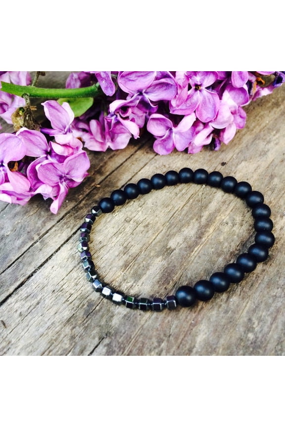 Natural Hematite & Matte Onyx 4-8mm Cube & Round Shape Smooth Cut Beads Stretchable Bracelet for Men & Women.