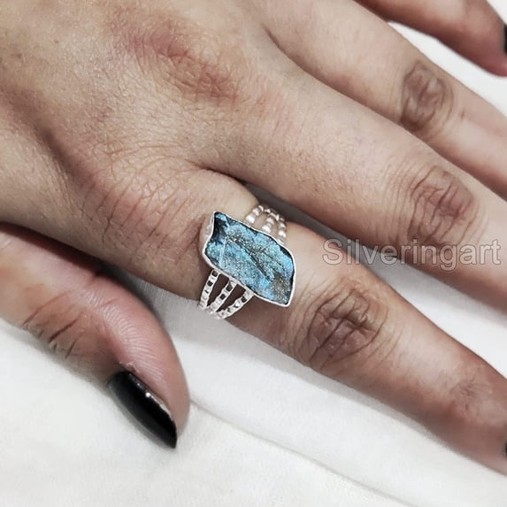 Natural Labradorite Ring, Rough Labra Gemstone Ring, Birthstone, Doted Band, 925 Sterling Silver, Womens Ring, Christmas, Thanksgiving, Handmade, Statement Jewelry, Rough Gemstone Jewelry