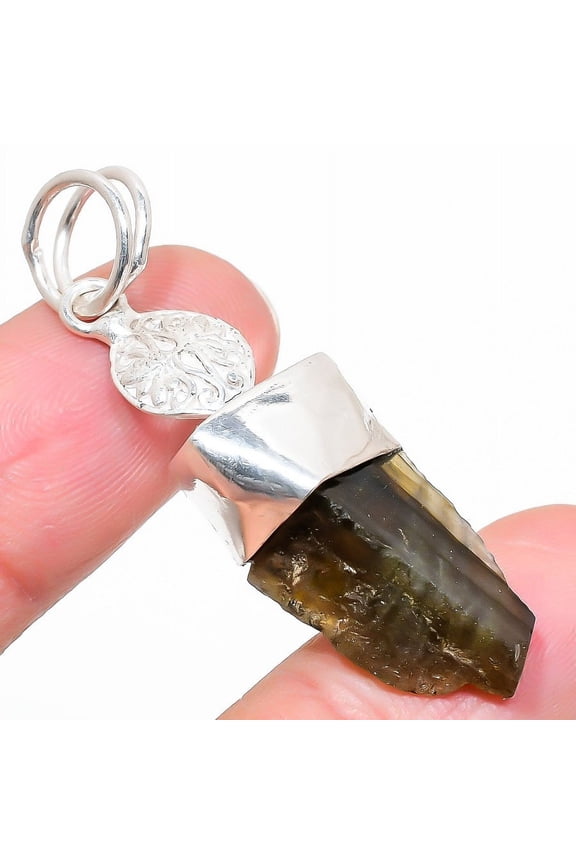 Natural Labradorite Rough Gemstone 925 Sterling Silver Pendant 1.77"