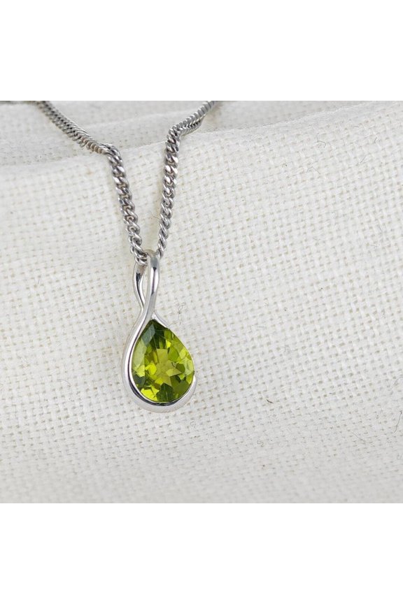 Natural Peridot Pendant Necklace | Dainty Green Gemstone Gift for Women | August Birthstone Jewelry Trending Gift Jewelry Halloween Gift