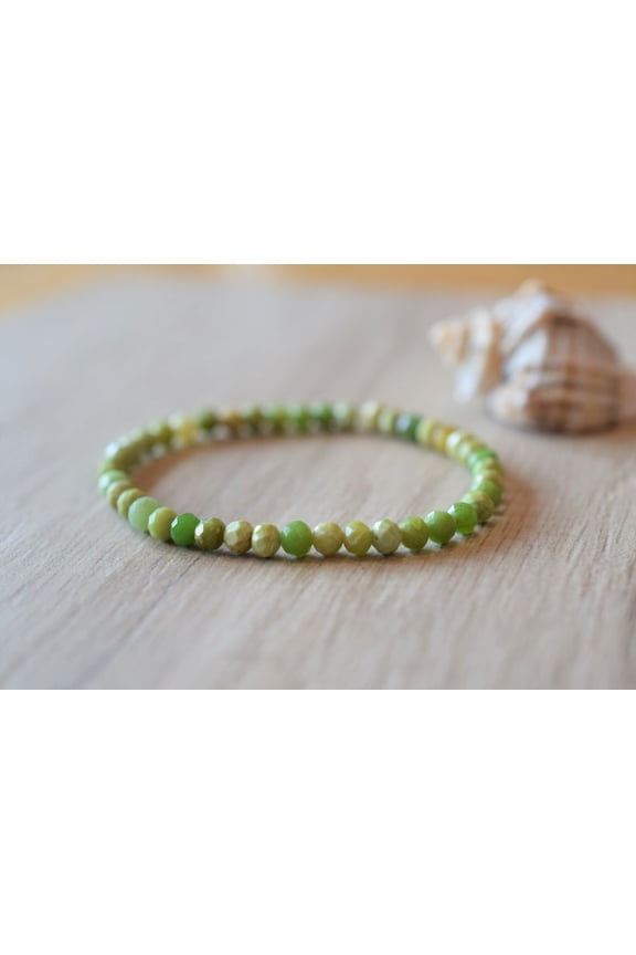 Natural Petite Green Jade 3.5-4mm Round Shape Faceted Cut Beads Stretchable Bracelet for Men & Women.