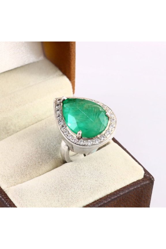 Natural Quarts and Jarkan Diamond Stone Ring