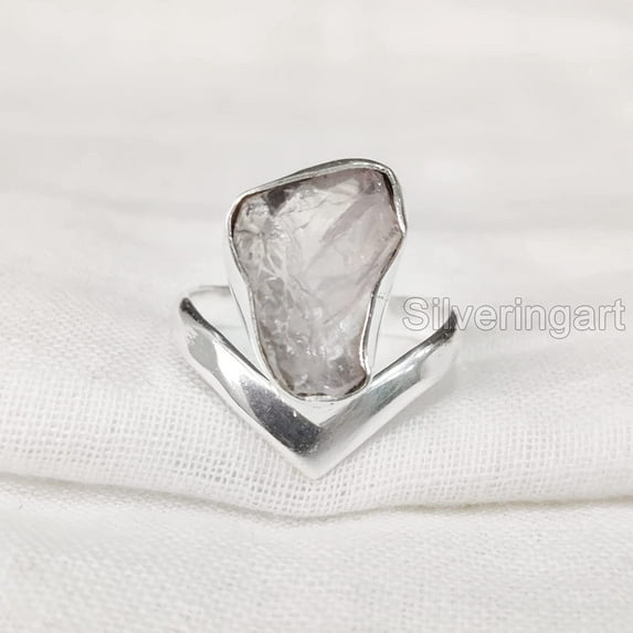 Natural Rose Quartz Ring, Rough Quartz Gemstone Ring, Birthstone, V Crown Band, 925 Sterling Silver, Womens Ring, Christmas, Thanksgiving, Handmade, Statement Jewelry, Rough Gemstone Jewelry