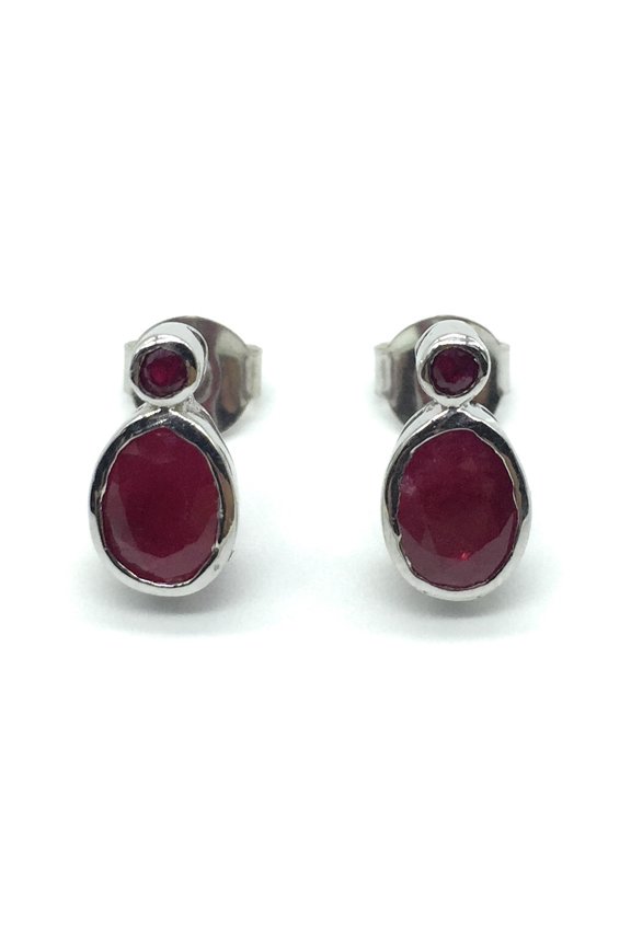 Natural Ruby 7x5mm Oval Gemstone 925 Sterling Silver Handmde Stud Earrings