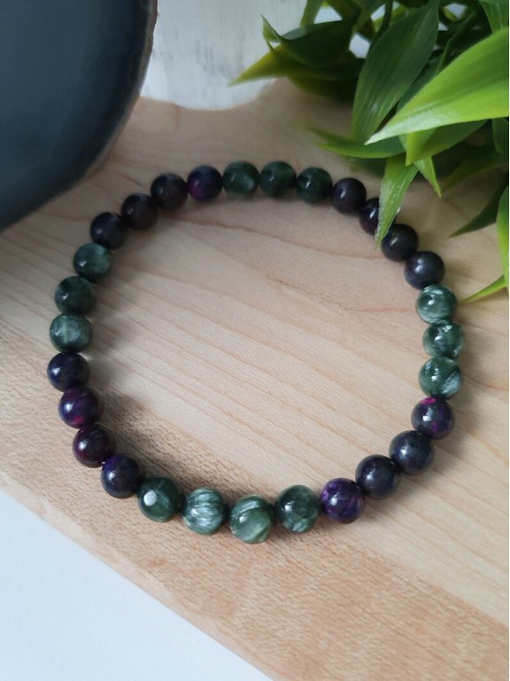 Natural Seraphinite & Sugilite 6mm Round Shape Smooth Cut Beads Stretchable Bracelet for Men & Women.