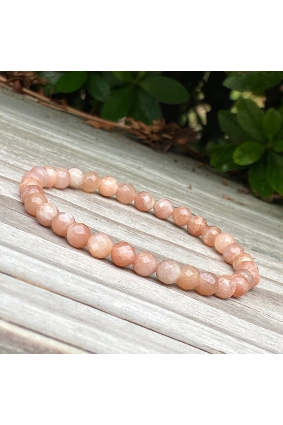 Natural Sunstone 6mm Round Shape Faceted Cut Beads Stretchable Bracelet for Men & Women.