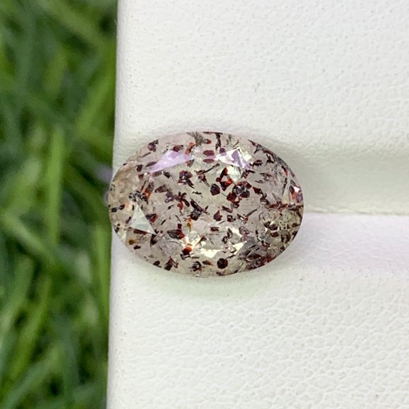 Natural Super Seven 3.20 Carat 11.5x8.6 MM Oval Shape Faceted Gemstone with 7 Crystals Healing Stone Seven Chakra Melody Stone