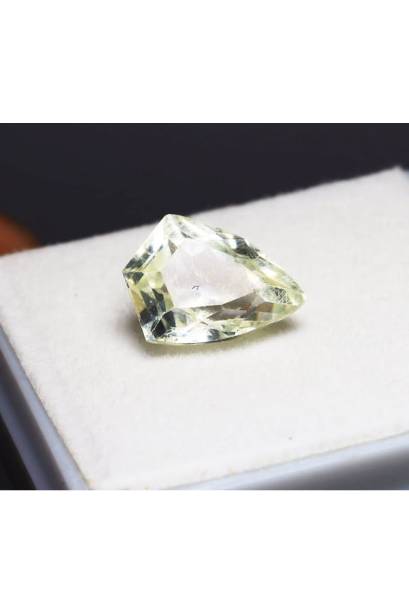 Natural White Sapphire 8.70Ct Kite Shape Ring Size Jewelry Making Loose Certified Gemstone