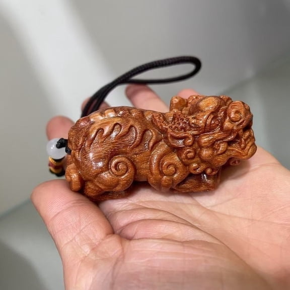 Natural Wood Carved Pixiu Figurine Handheld Amulet Car Hanging Ornament Feng Shui Decor for Men Home Gift