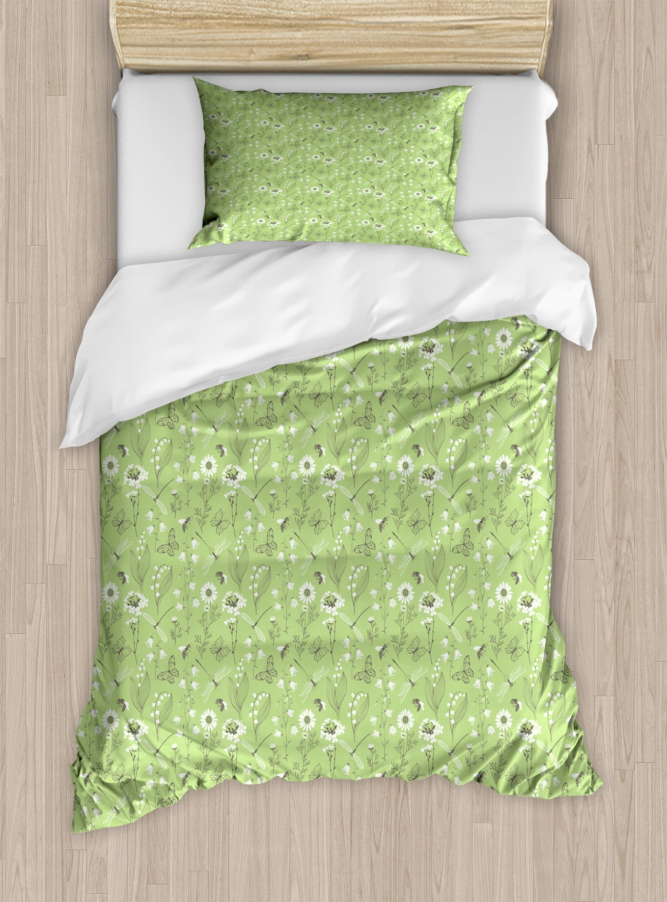Bees & Daisies Reversible Navy Duvet Cover Set (Single Double King)