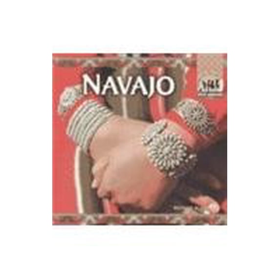 Pre-Owned Navajo (Hardcover) 9781577653745