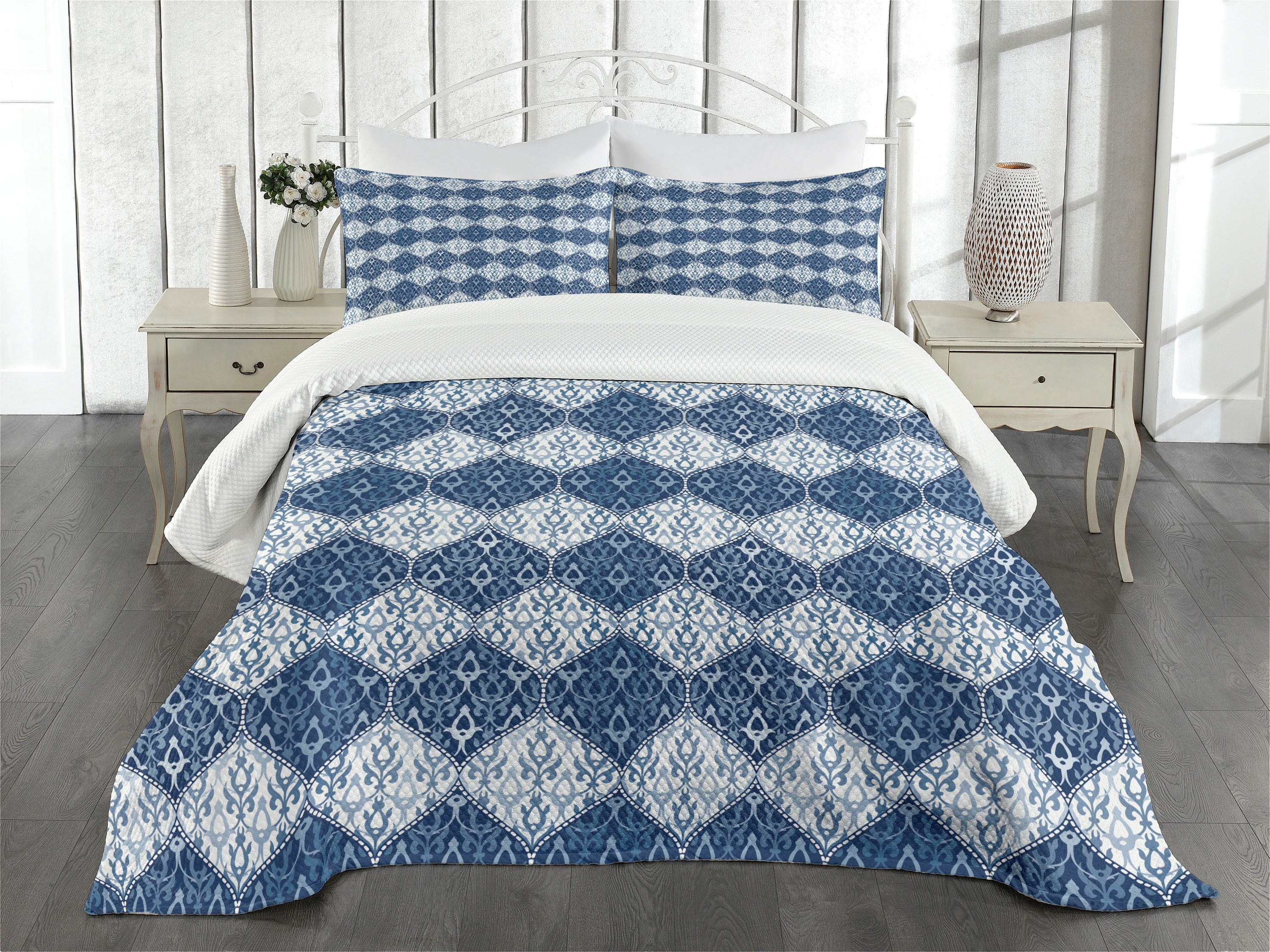 Ambesonne Ambesonne Navy Bedspread Oriental Patchwork