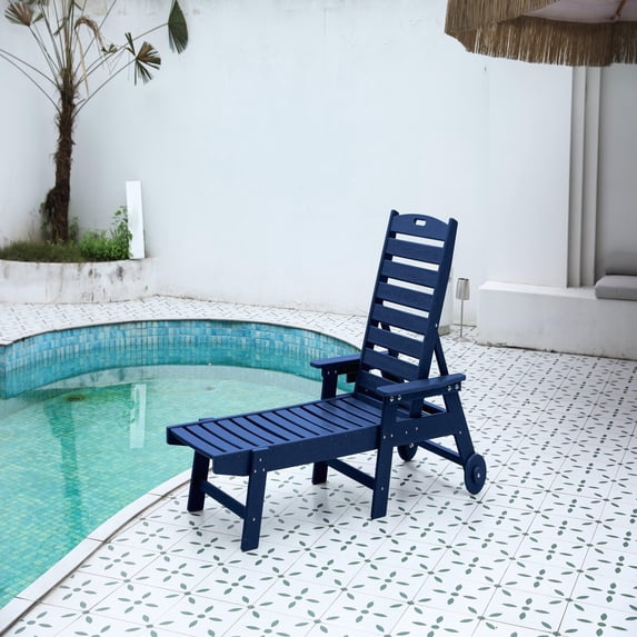 Navy Blue Outdoor Chaise Lounge with Wood Texture, 5-Position Adjustable HDPE Patio Lounge Chair with Wheels & Cup Holder for Poolside, Deck