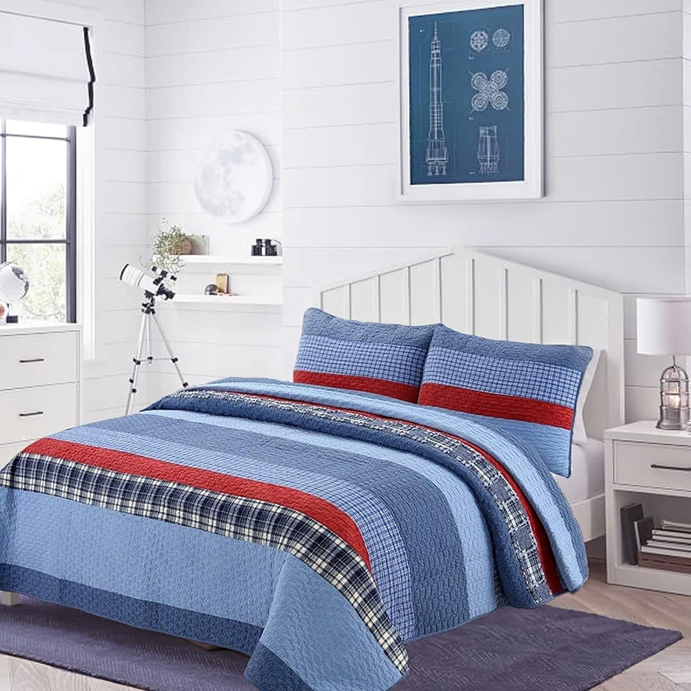 Navy and Red Cotton Reversible Queen Quilt Set