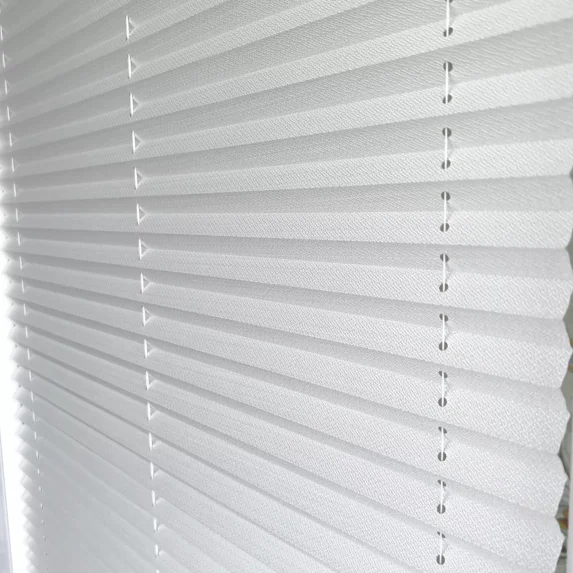 Naza Home White Pleated Blinds Drapes High Shading Accordion Style Window Treatments in Caravan