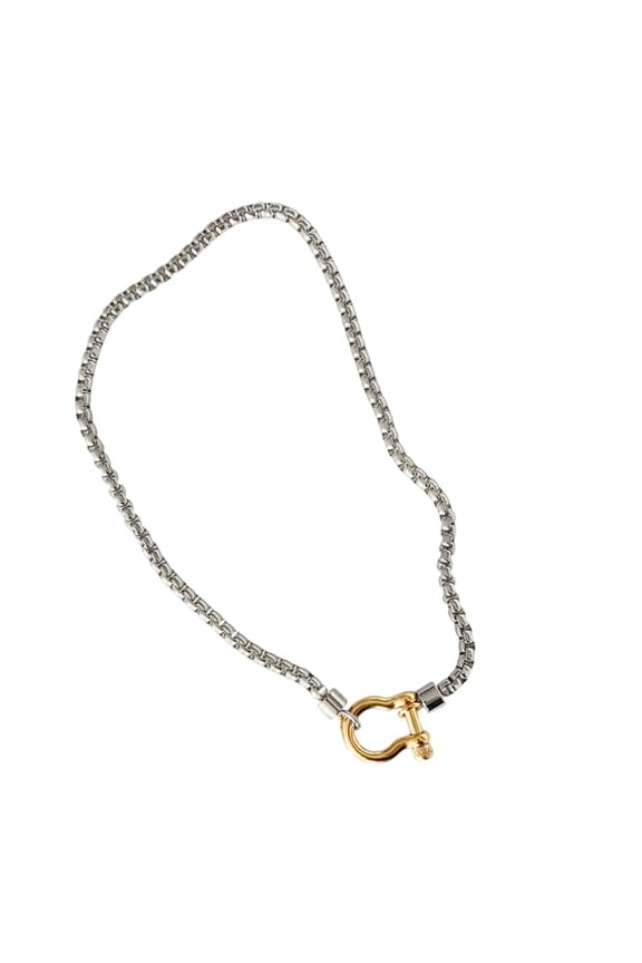 Stylish Unisex Stainless Steel Climbing Buckle Necklace Carabiner Lock for Outdoor Enthusiasts and Fashion Lovers