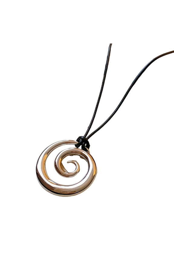 Stylish Metal Round Pendant Necklace Adjustable Chain Necklace for Fall and Winter Fashionable Sweater Accessories