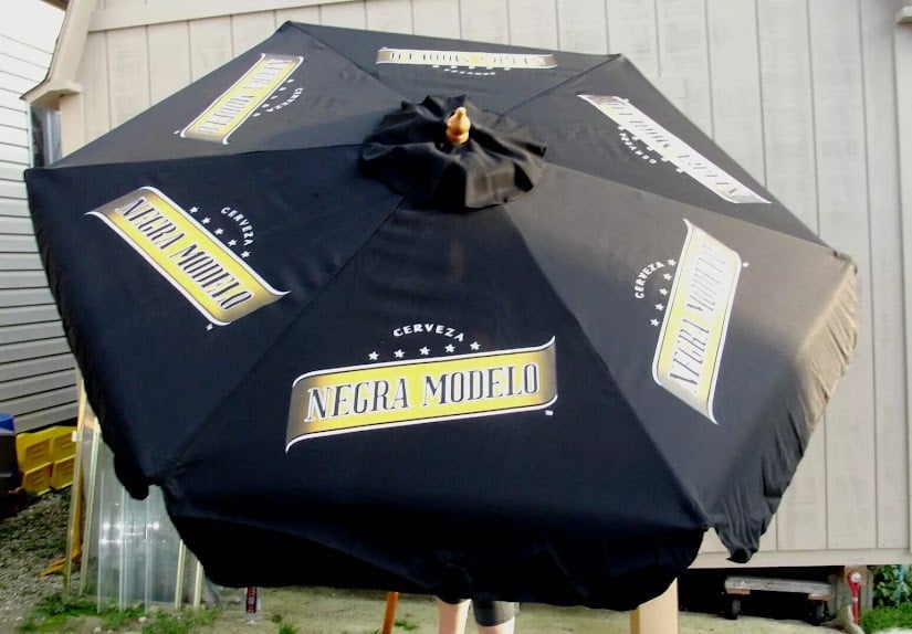 Negra Modelo 7.5 Ft Patio Umbrella, Black