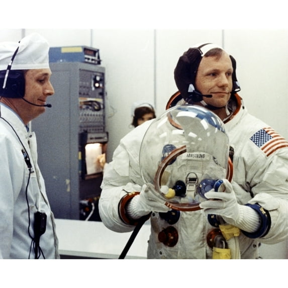 Neil Armstrong History (36 x 24)