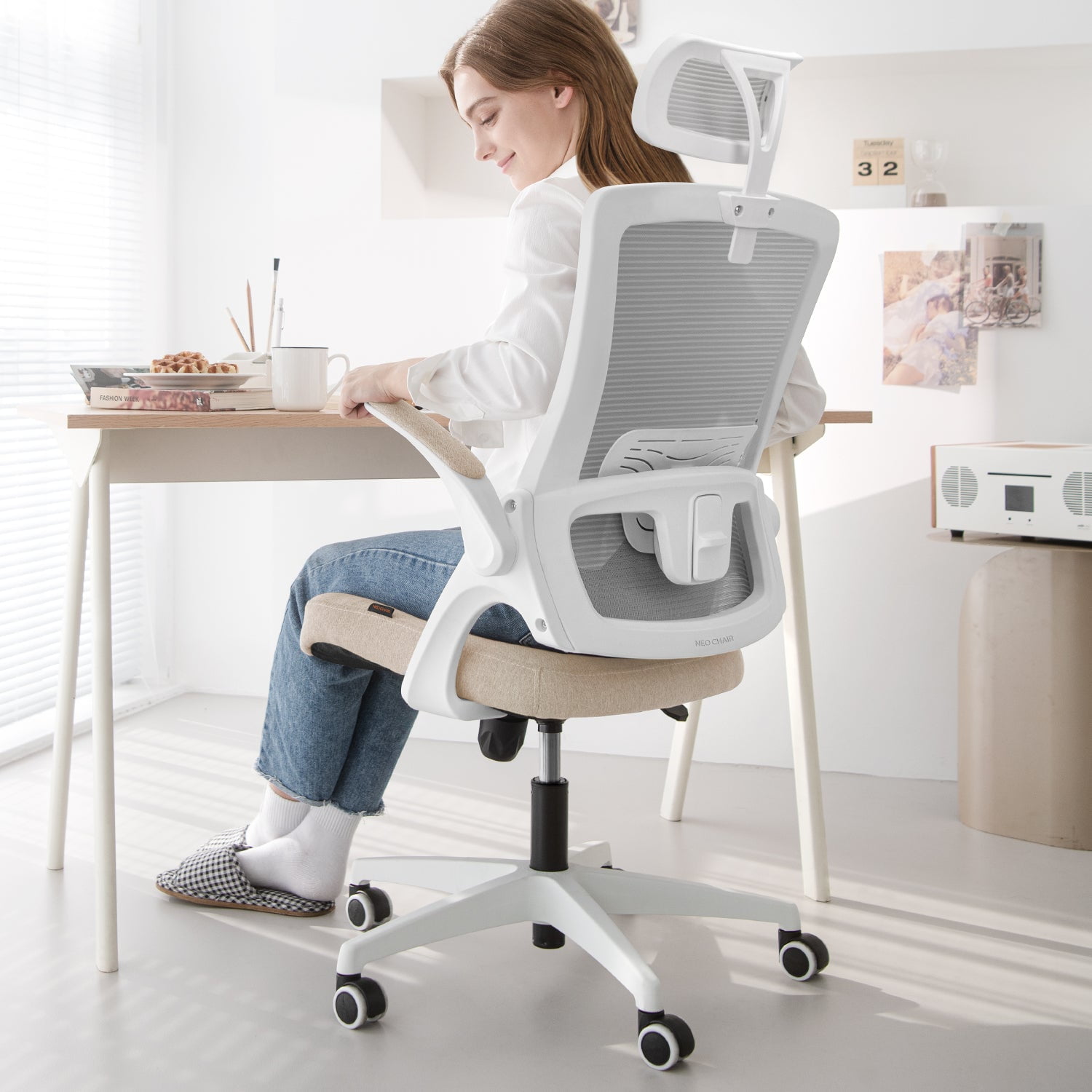 https://i5.walmartimages.com/seo/Neo-Chair-Ergonomic-High-Back-Office-Chair-with-Flip-up-Arms-Adjustable-Headrest-Beige_642ed39c-f926-4464-b018-163e4ee18d32.7359501a36166c918b36ad7e37c4d366.jpeg