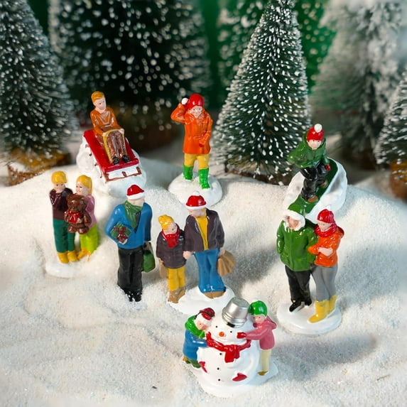 NeoMart-8 PCS Miniature Christmas Town People Figurines Village Sets for Christmas Collectible Decorations Accessories