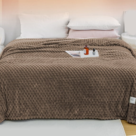 Neoyler Cooling Flannel Blanket for Summer Naps Soft Polyester Fabric for Relaxation Versatile Blanket for Bed or Sofa Suit Gift for Heat Relief Easy to Store and Carry