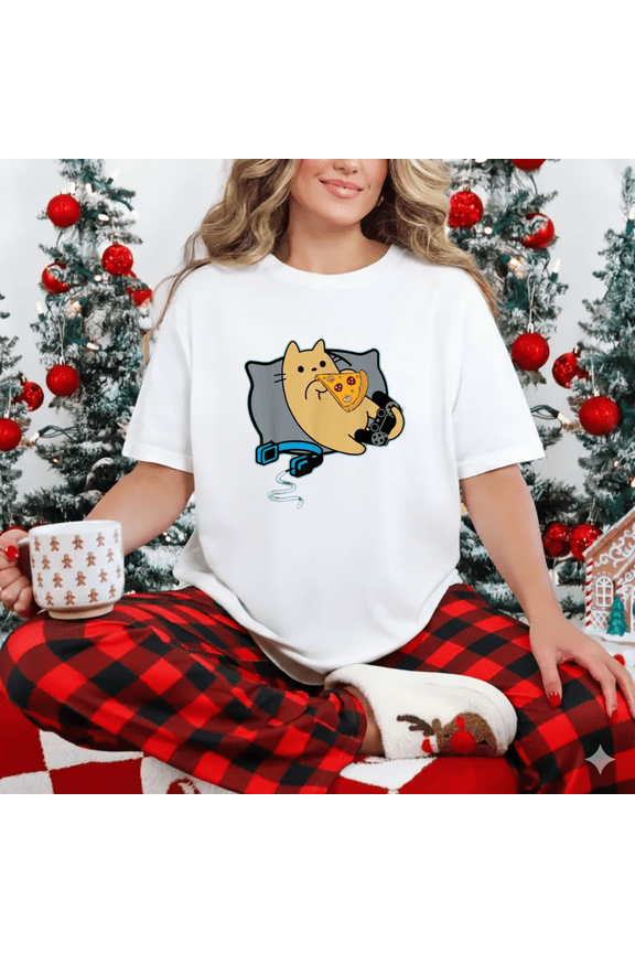 Nerdy Slice Eating Gamer Cat Game Paused Retro Style Unisex T-Shirt, up to size 5XL
