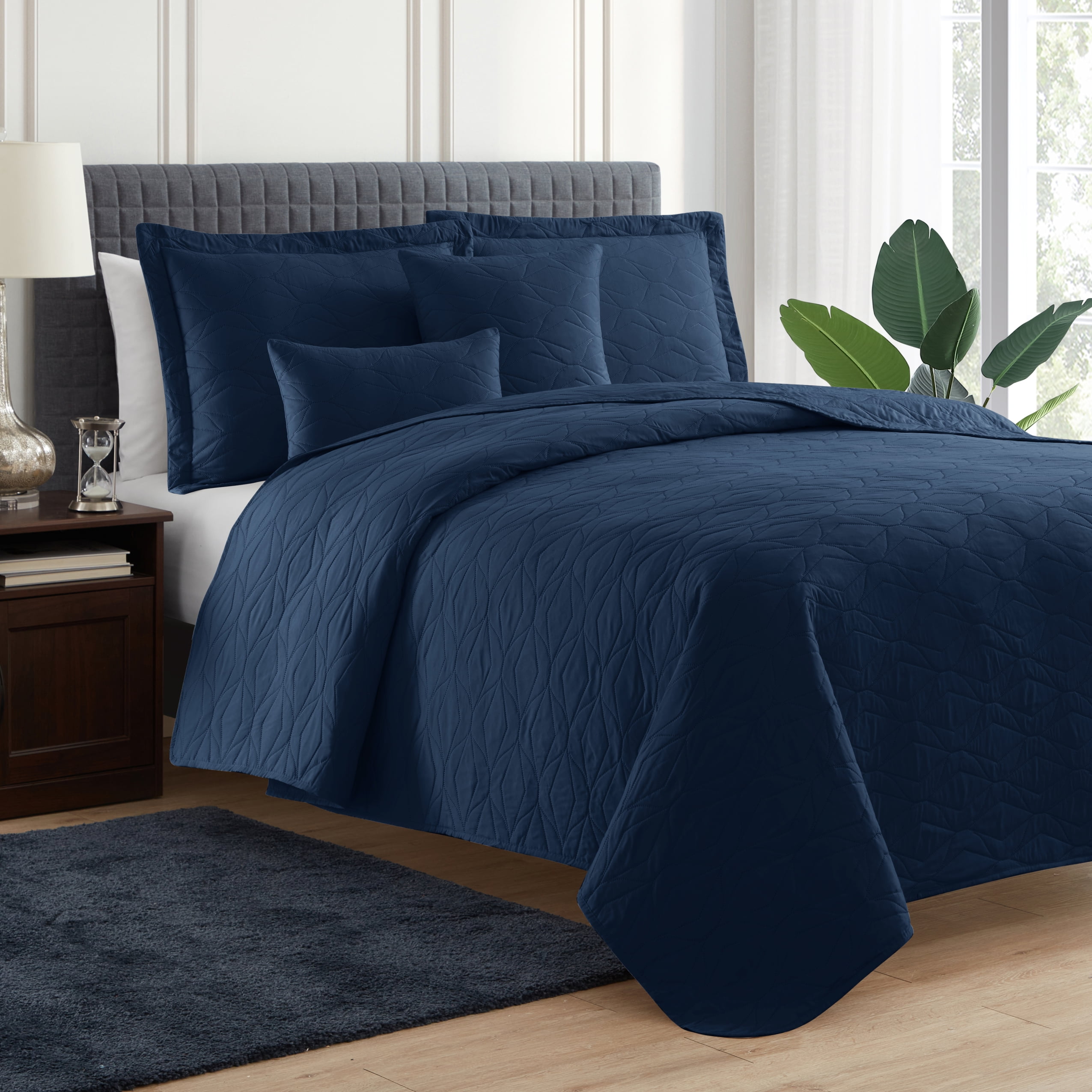 Nestl 5 Piece Quilt Set King with Pillow Shams and Euro Shams, Soft Microfiber Lightweight Bedspread Coverlet, Modern Style Ellipse Weave Bed Cover, Navy Blue