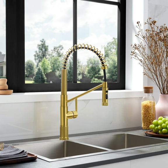 Nette Single-Handle Brass Kitchen Faucet with Pull Down Sprayer in Brushed Gold