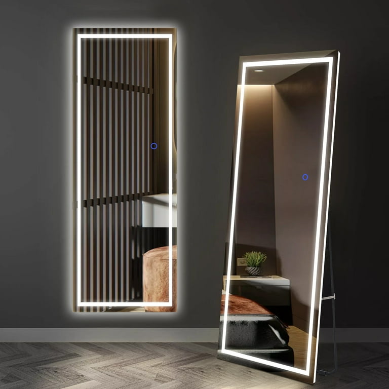 Illuminated outlet floor mirror