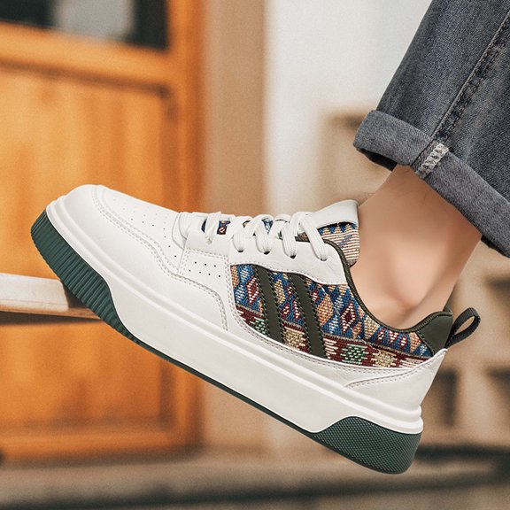 New All-Season Versatile Breathable White Sneakers with Thick Sole for Height Increase, Casual and Stylish Sneakers