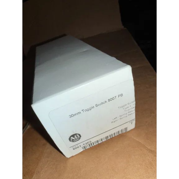 New Allen-Bradley 800T-T2F3 * Toggle Switch