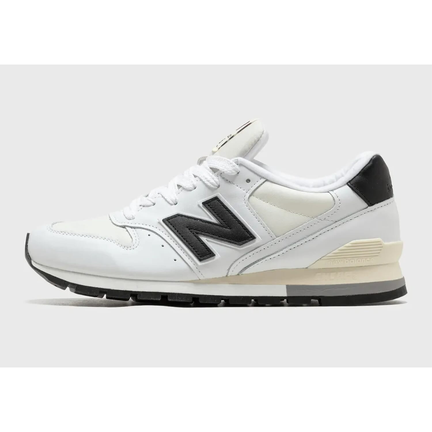 996 White/Black  U996TC Men's Size 5