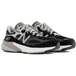 New Balance 990v5 