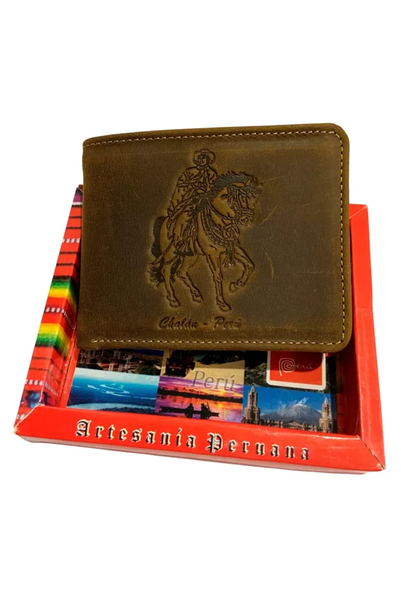 New Chalan Peruvian Horse Dealer Peru Men's Embossed Brown Leather Bifold Wallet