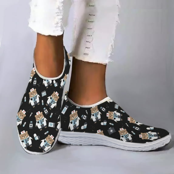 New Gray Cartoon Bear Design Nurse Shoes Medical Printing Lightweight Mesh Shoes Soft Sole Loafers Zapatos Mujer