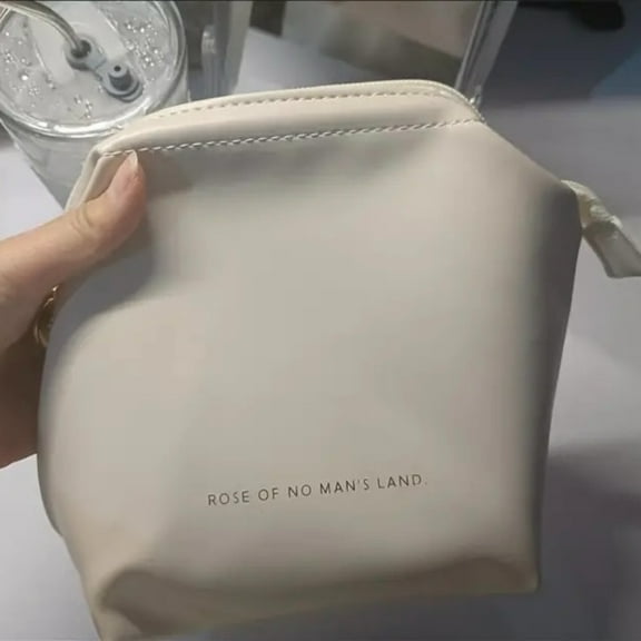 New High-End Portable  Makeup Bag